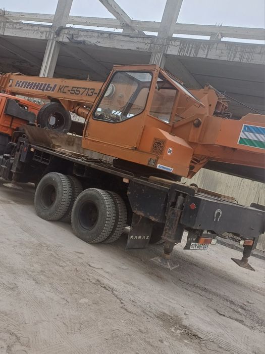 Kamaz kran sotiladi