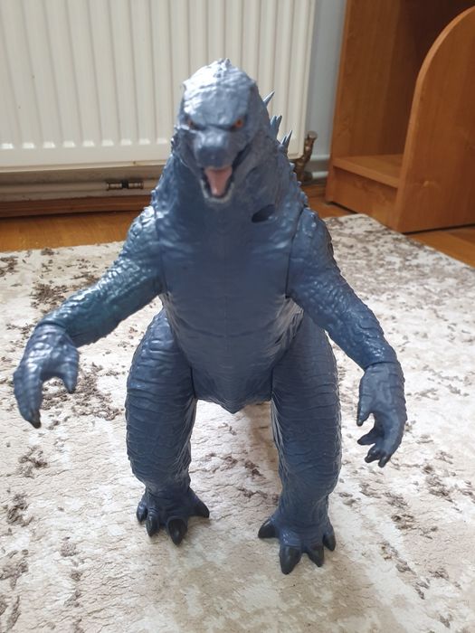 Godzilla, 30 cm în stare foarte bună
