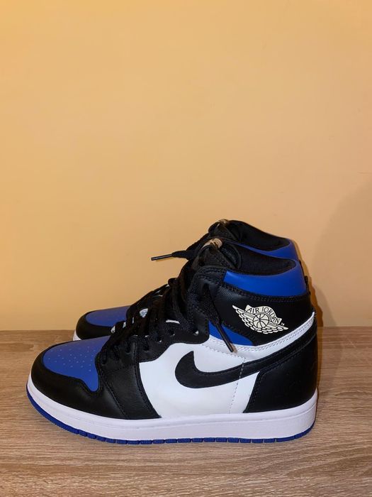 Air Jordan 1 Retro High OG Royal Toe