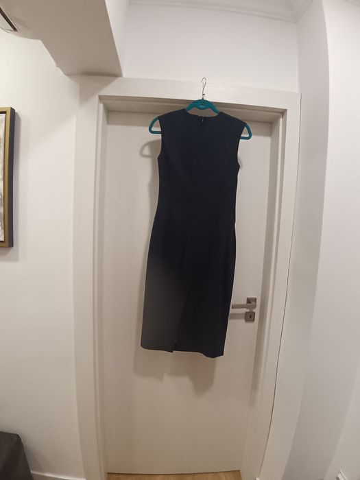 Rochie bleumarin cu captuseala rosie