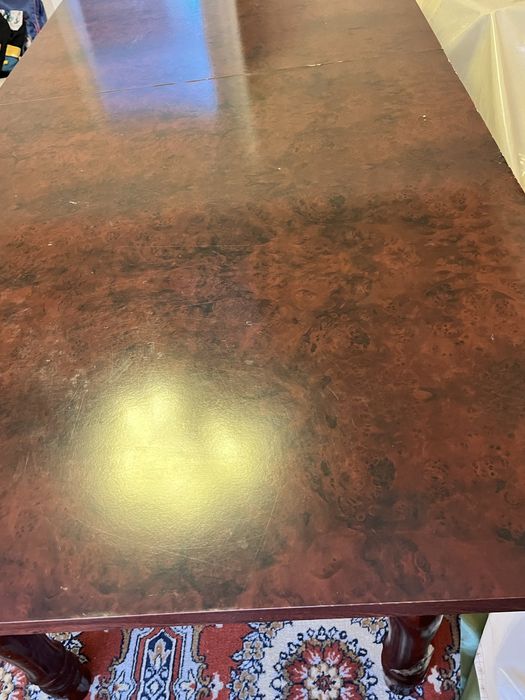 Большой семейный стол