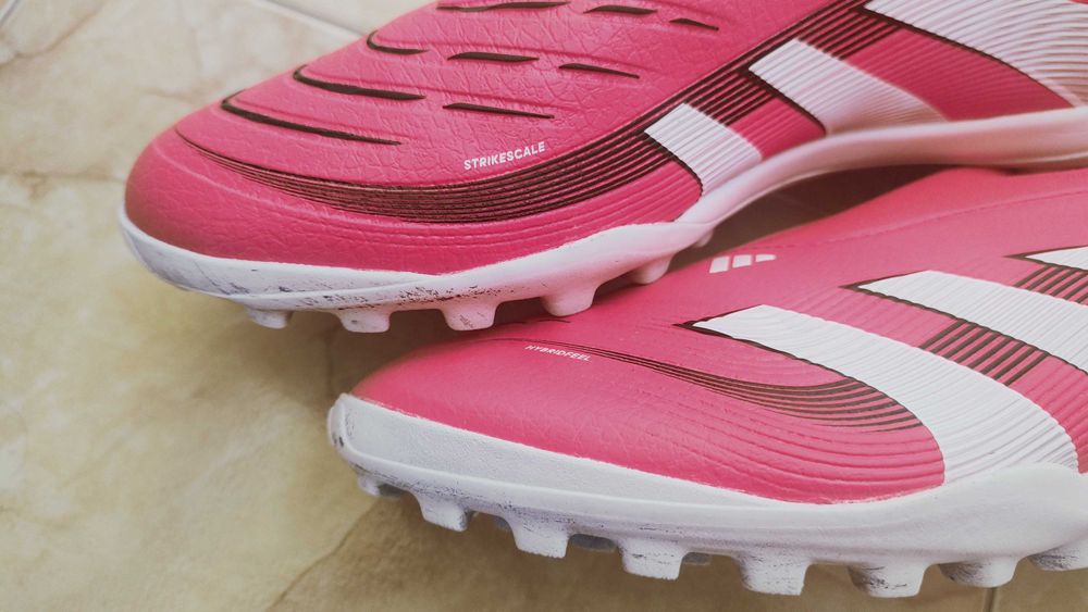 Adidas Predator за изкуствен терен