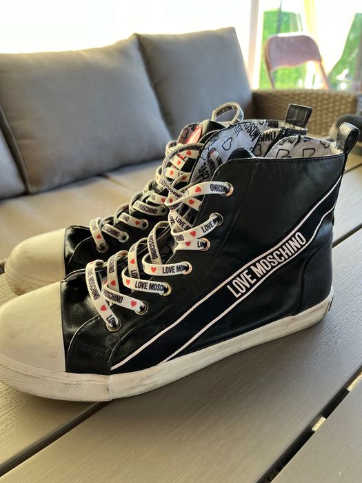 Обувки Love Moschino и други различни марки и размери