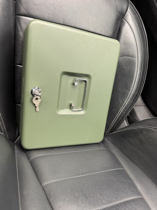 Cutie depozitare Pistol