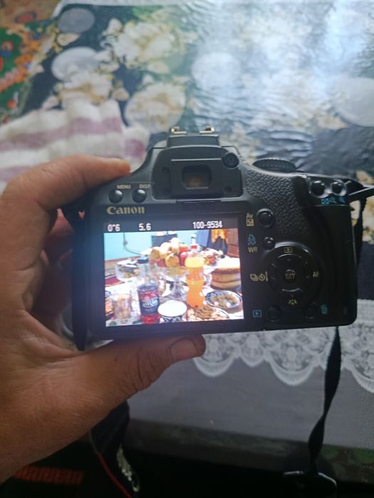 Сотилади фотоаппарат CANON 450D