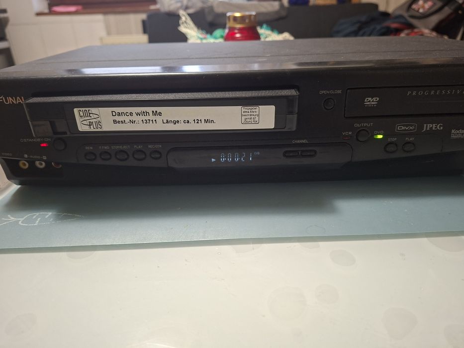 Combo VHS/DVD Funai, 6 capete, Hi-Fi Stereo, de colecție