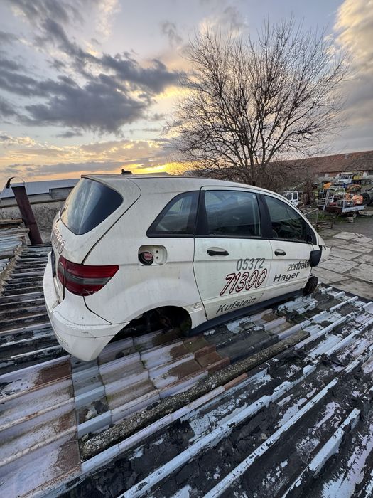 Mercedes на части