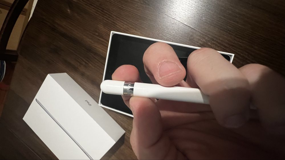 Ipad 6th Gen + WiFi + Pencil