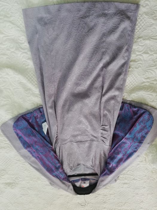 Дамски костюм РОСИ, Български