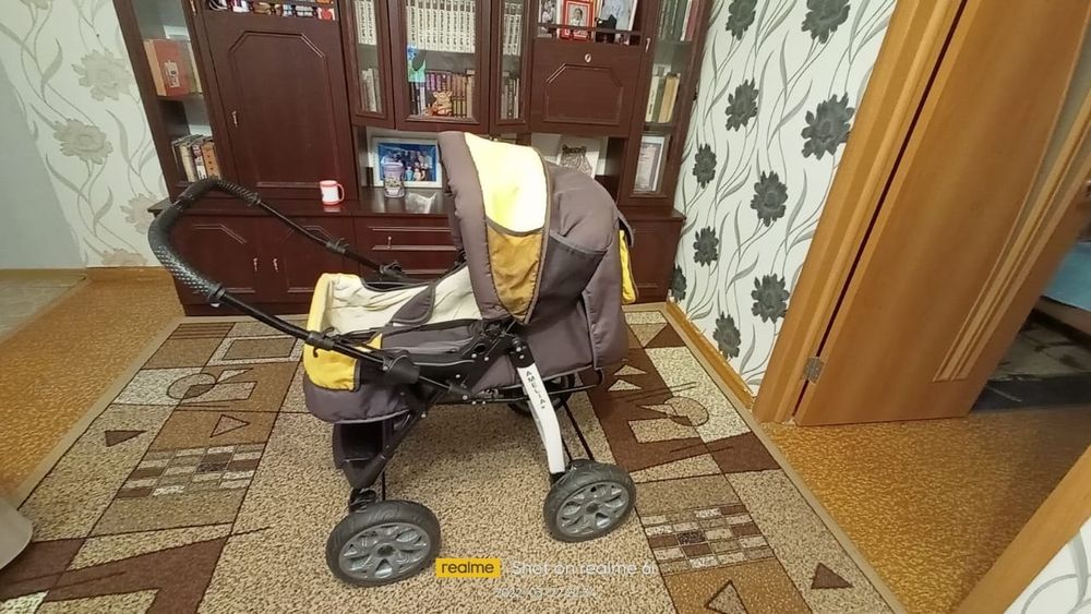 Продам детскую коляску