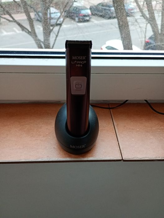 Trimmer / mașină de contur MOSER / WAHL