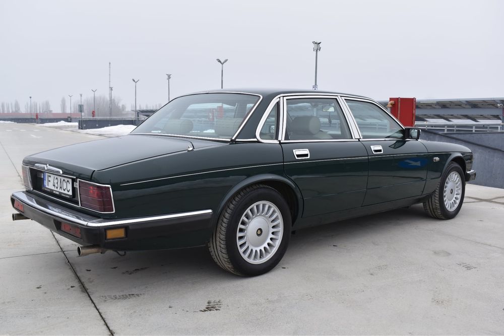 Jaguar XJ40 Sovereign - Cutie Manuala - Atestat Retromobil