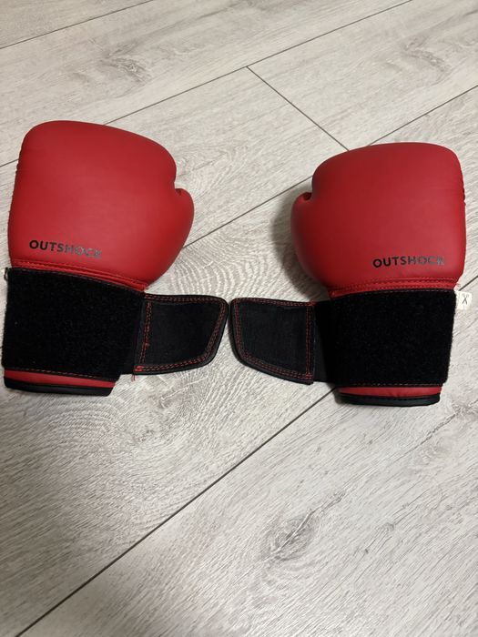 Manusi de box impecabile