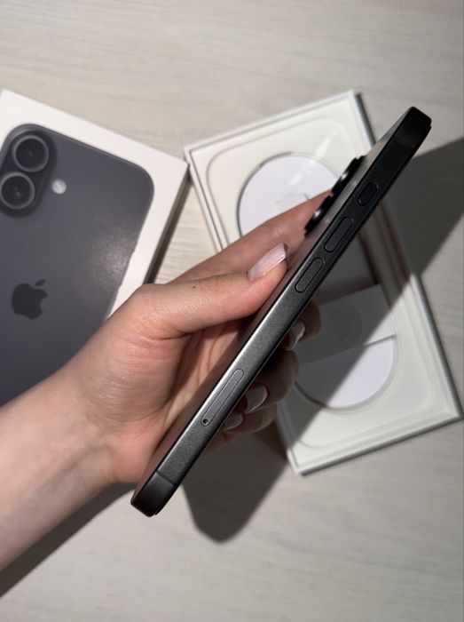 Продам iPhone 17 (256gb)