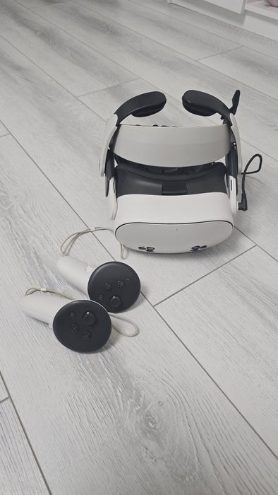 Ochelarii VR Meta Quest 3s cu headstrap Bobovr