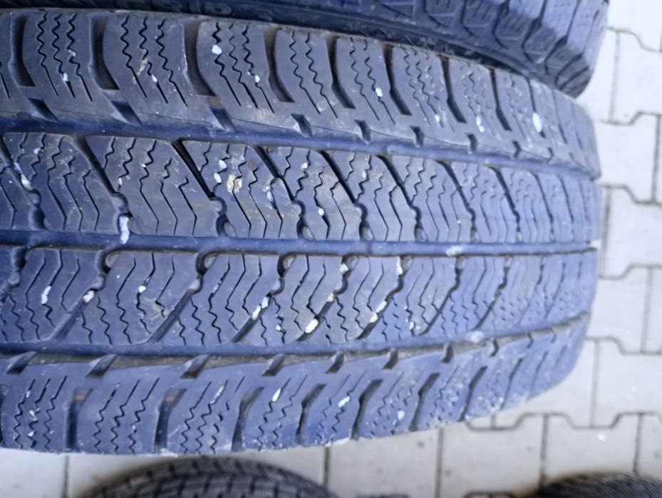 2 anvelope iarna 215/65/16C 7mm profil dot 2023