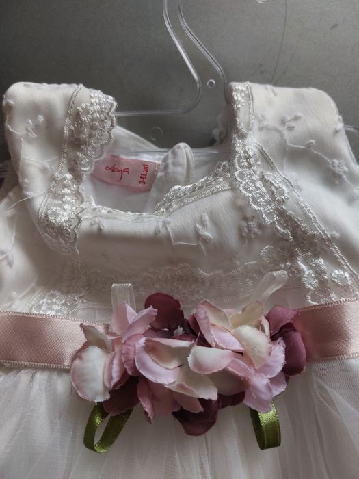 Vând rochiță botez 3-6 luni