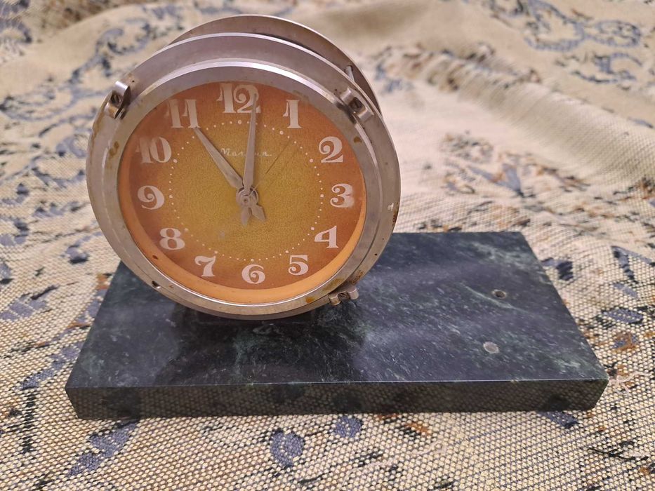 Советские настольные  часы Молния барабан