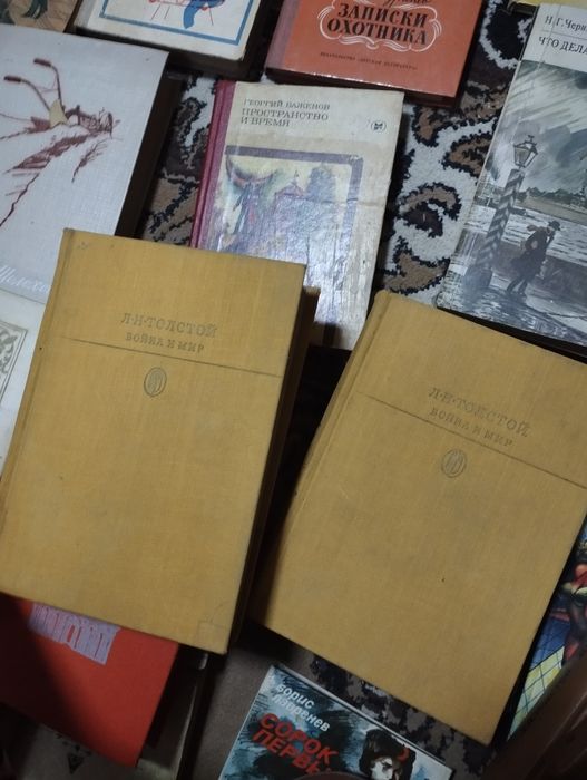 Продам книги от 1000 до 2000