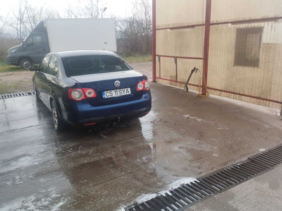 Volkswagen Jetta, 1, 9 Motorină, în stare bună de funcționare.