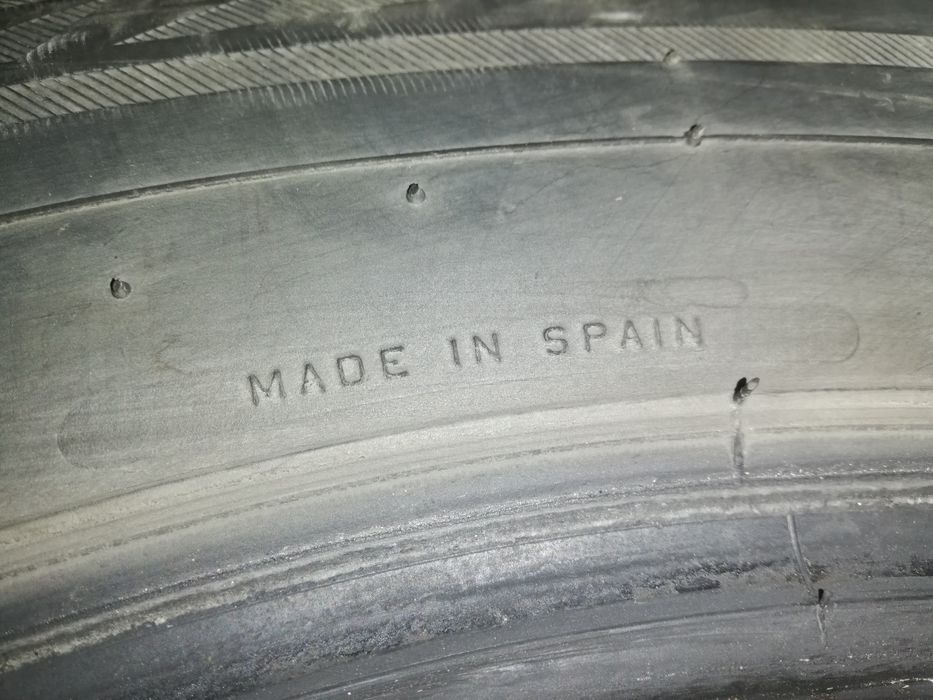 Шины  215 / 65   R 16