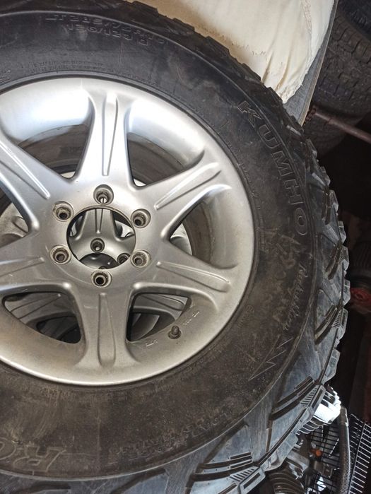 Продам шины можно в сборе 285х75R16