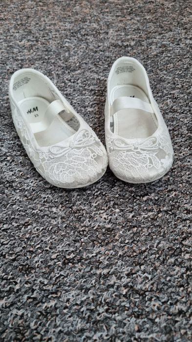 Pantofi albi H&M 23