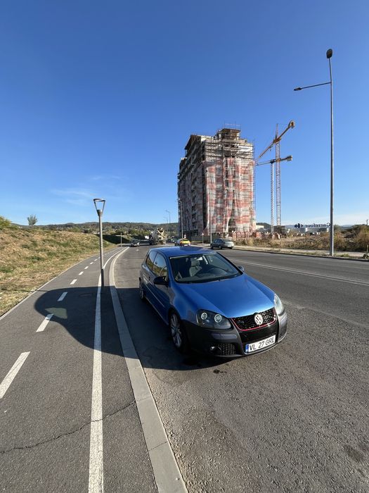 VOLKSWAGEN Golf 2004 — imagine 5