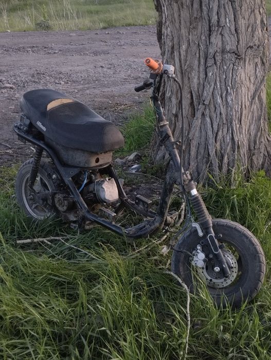 Продам м8 на ходу