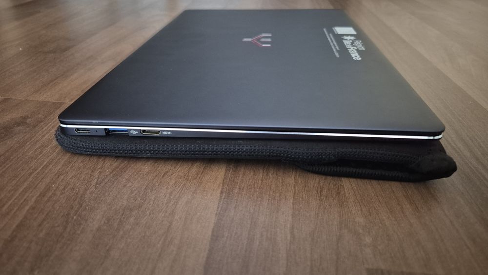 Laptop super slim UnoWhy Y13 – Stare foarte buna