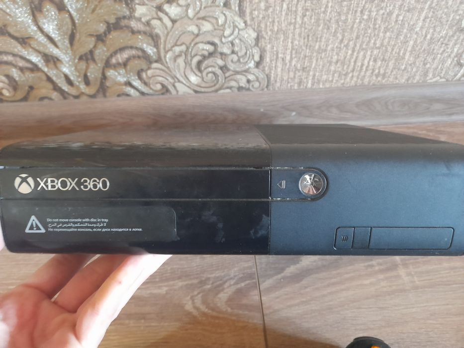 Xbox 360 2 хорошее состояние