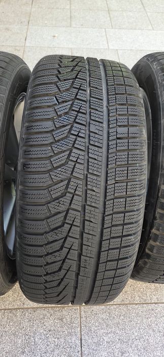 Оригинални джанти 17 цола с чисто нови гуми 225/50/17 за BMW