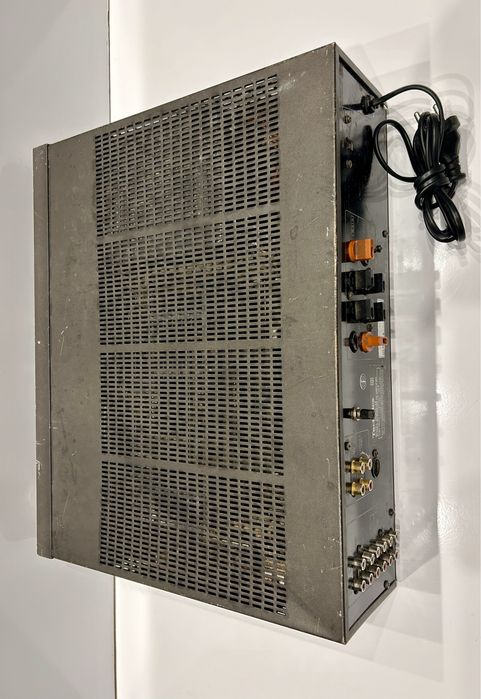 Vand amplificator Technics SU-V 9