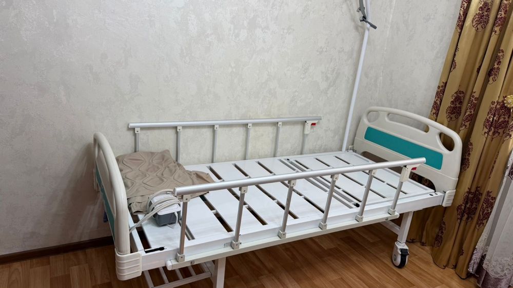 Кровать медицинская