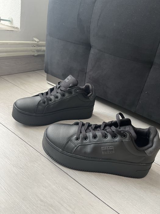 Adidasi Tommy Jeans