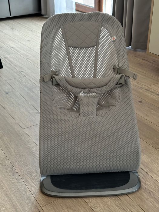 Шезлонг Ergobaby