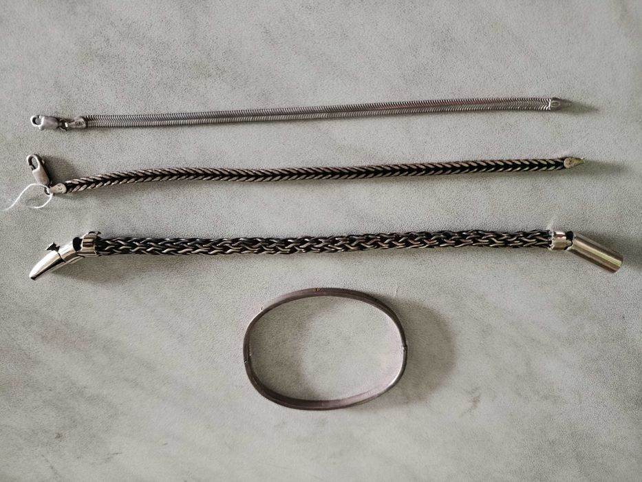 Срочно! Продам изделия из серебра 925 пробы и камней