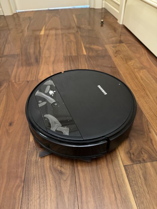 Продам робот пылесос