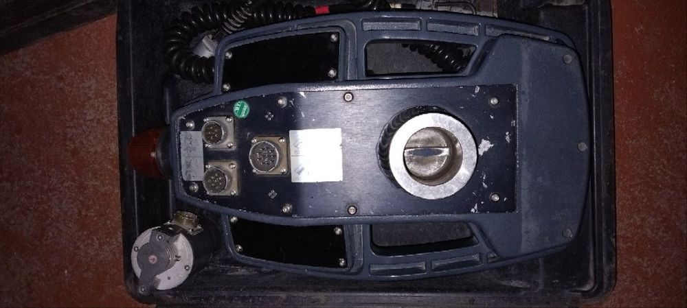 Пульты в комплекте для асфальта укладчика