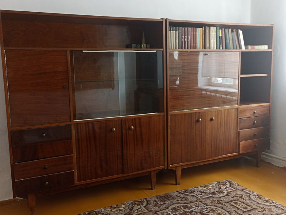 Мебельный гарнитур- стенка.