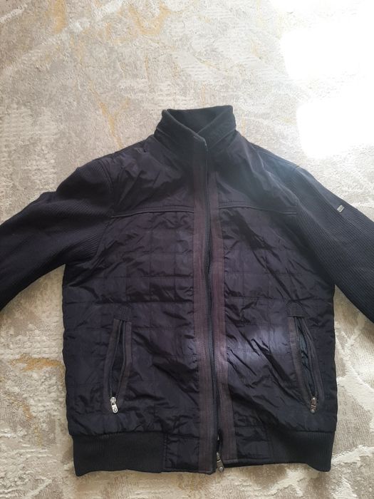 Продам куртку осений