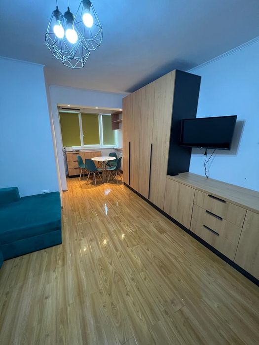 Proprietar vand Garsoniera Renovata  langa Metrou Lujerului