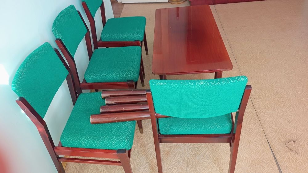 Masă și scaune set