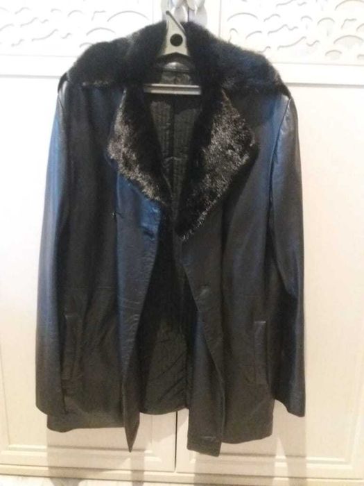 Продам мужскую  кожанную куртку