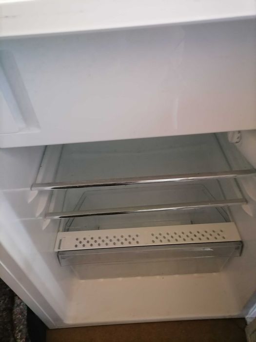 Хладилник АЕГ с камера