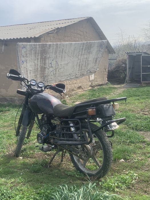 Прадам мотацкл Suzuki