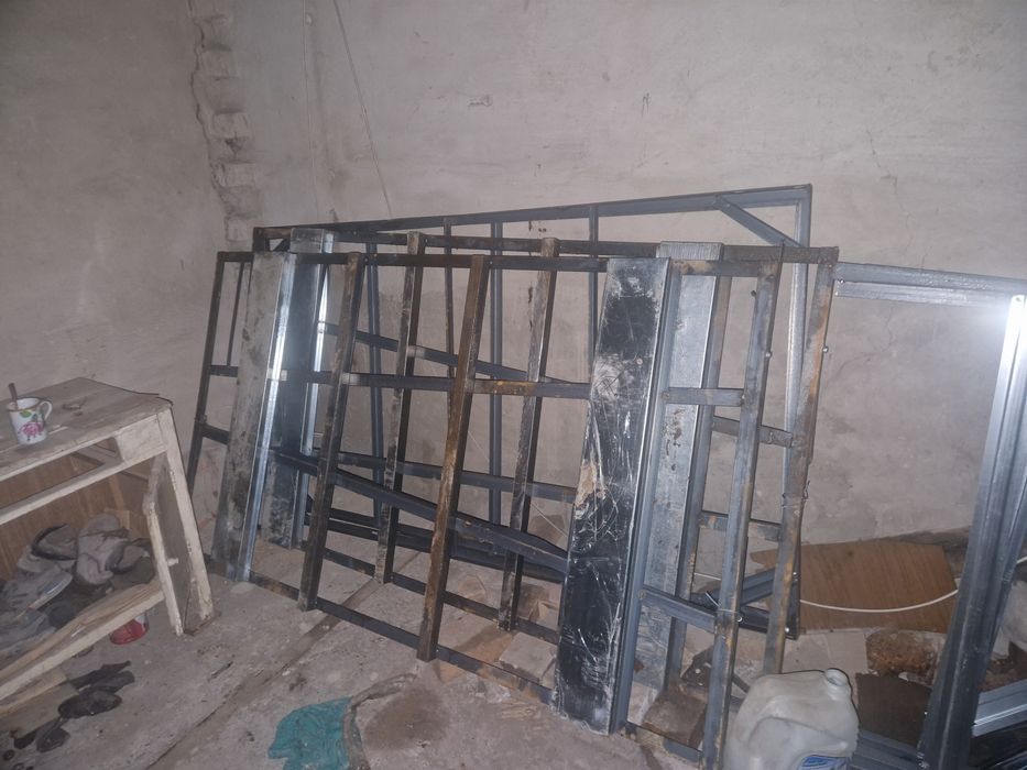 Угол металический