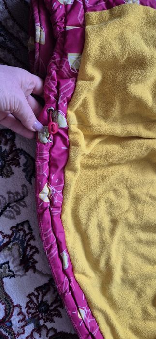 Продам комбинезон на девочку