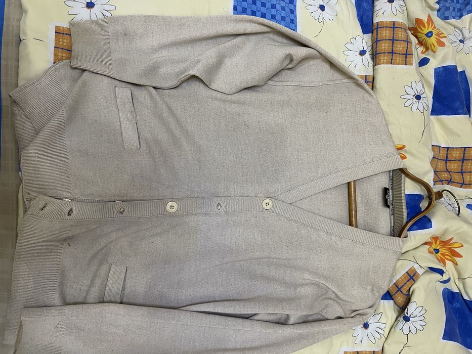 Продам костюм муж и свитер