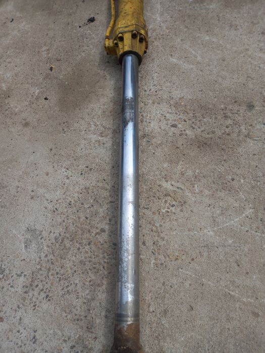 cilindru excavator Liebherr